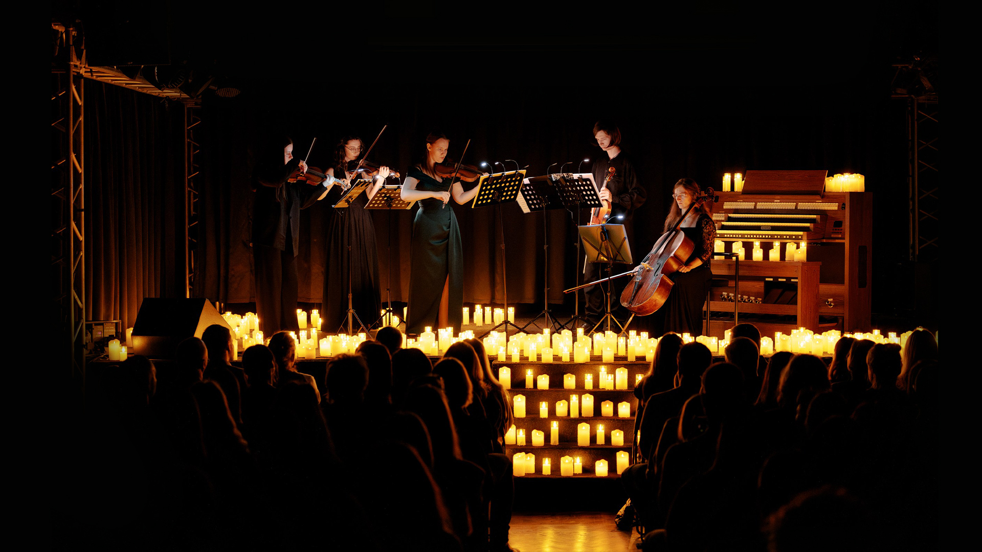 Вивальди "Времена года" в сиянии свечей