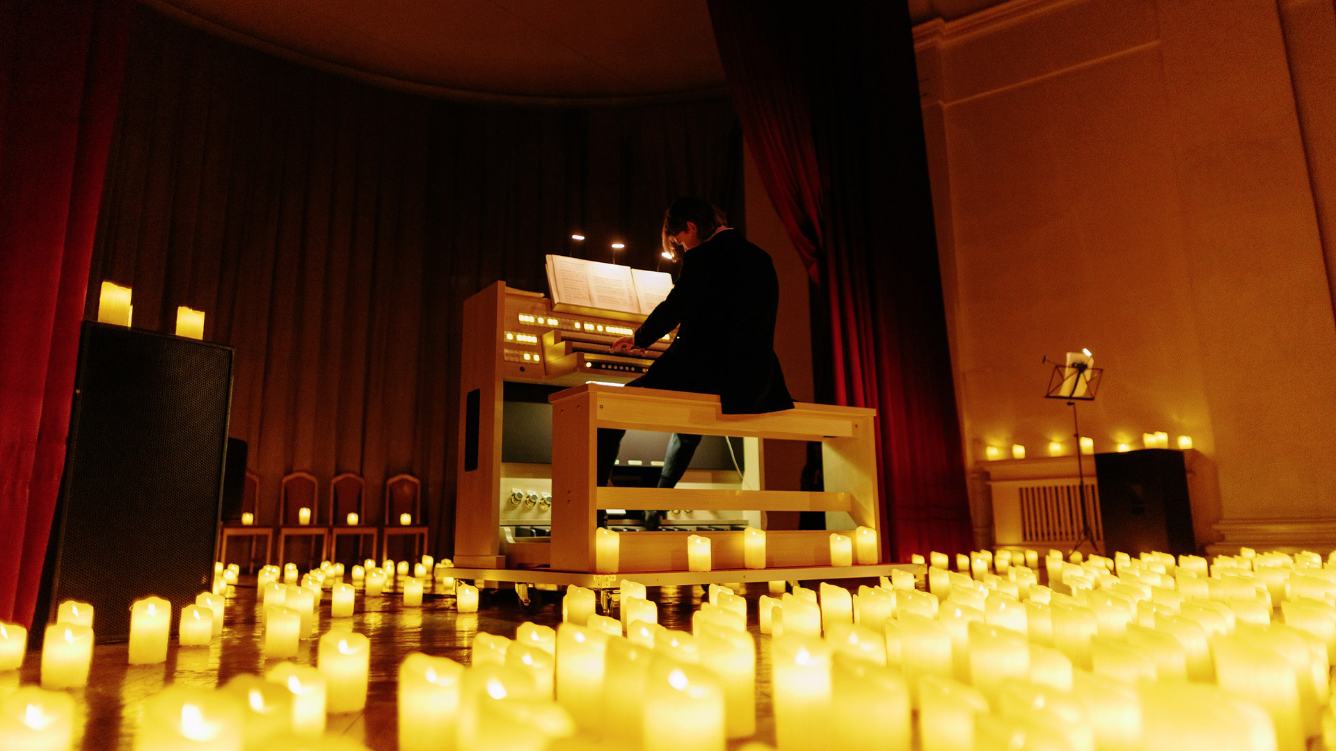 ЭЙНАУДИ на Органе при свечах